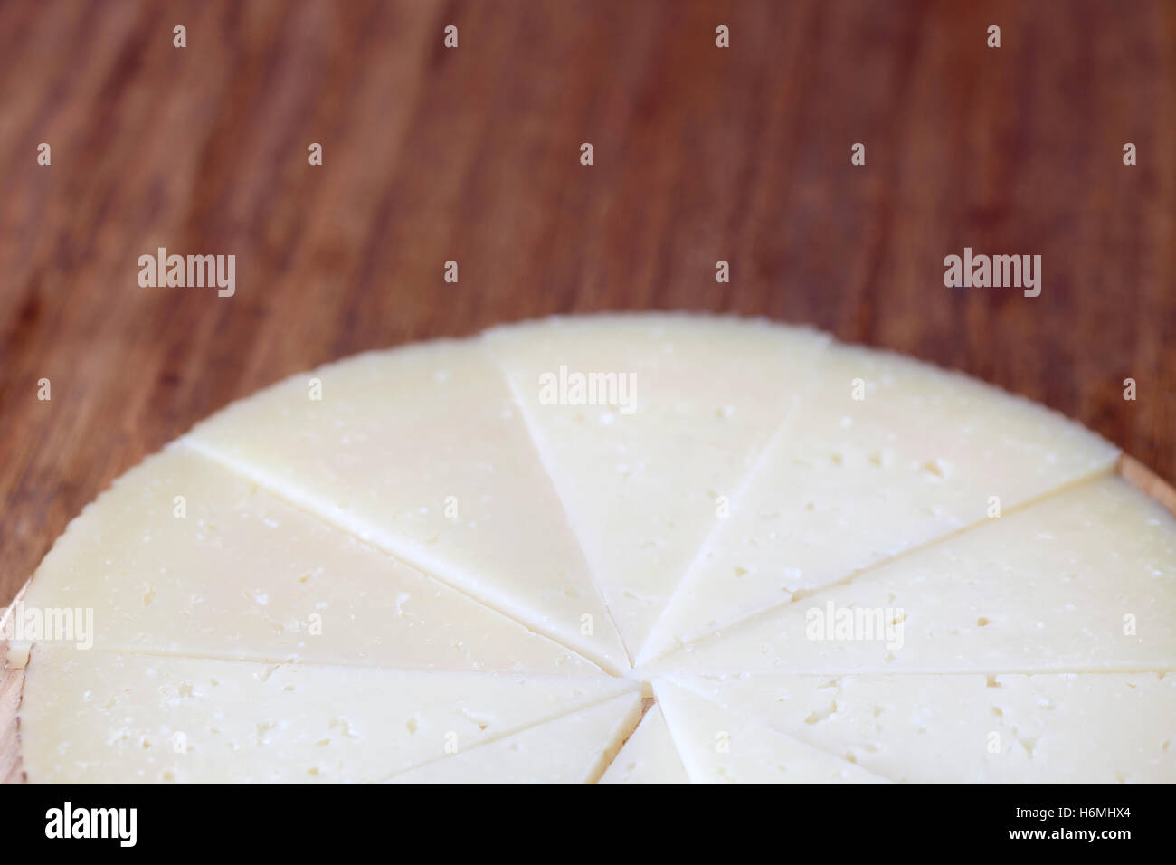 Leckeren Käse von Schaf in Dreiecke Stockfoto