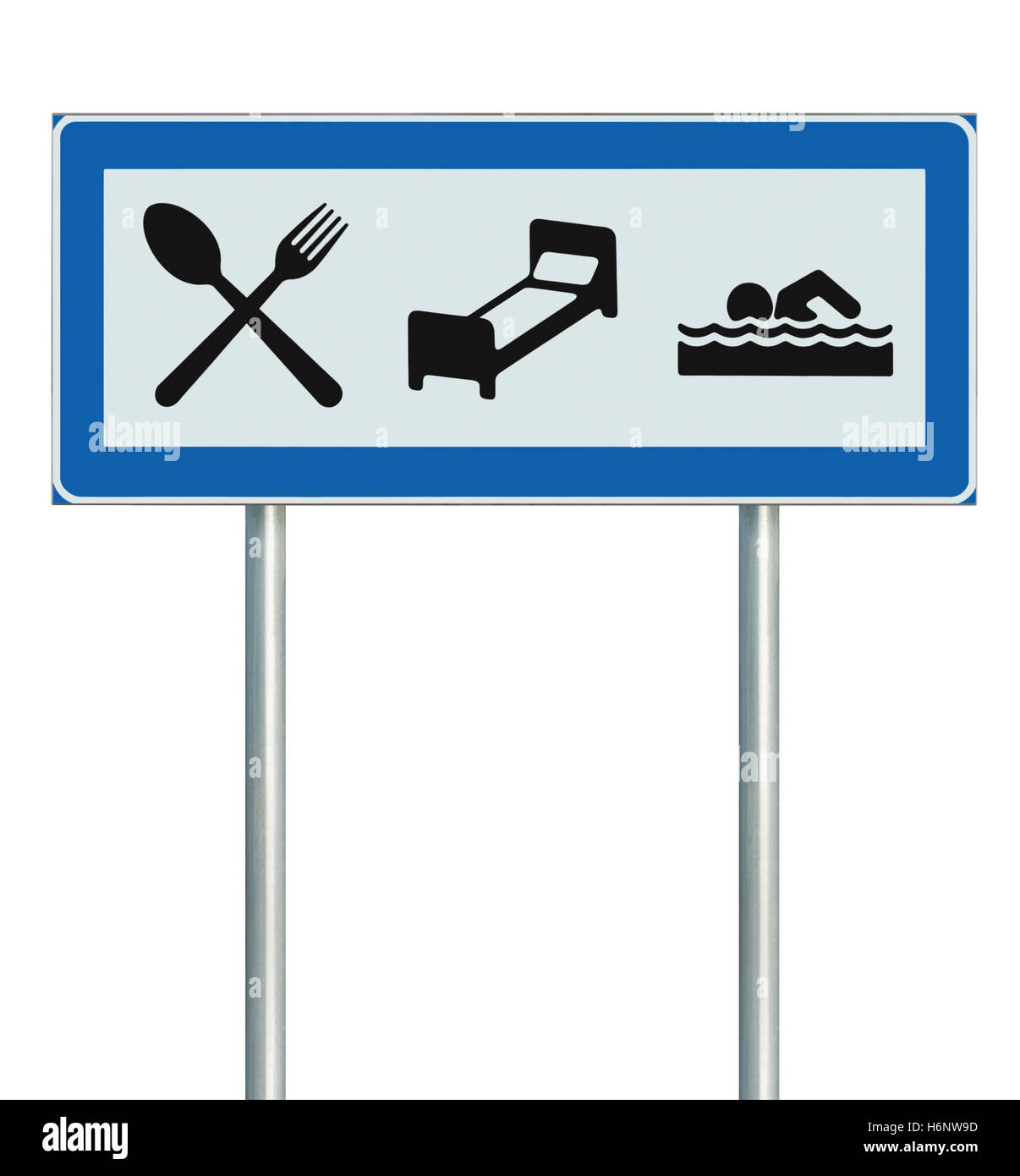 Parkplatz Schild isoliert, Restaurant, Hotel-Motel, Schwimmbad-Symbole, am Straßenrand Signage Pole Post, blau, schwarz weiß Stockfoto