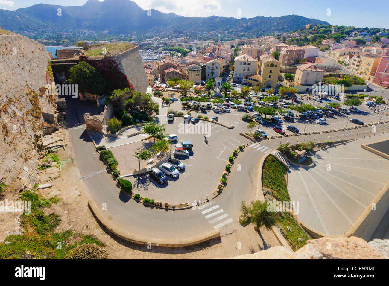 Blick von der Ville-Basse (Unterstadt) von der Zitadelle von Calvi, die Balagne, Korsika, Frankreich Stockfoto