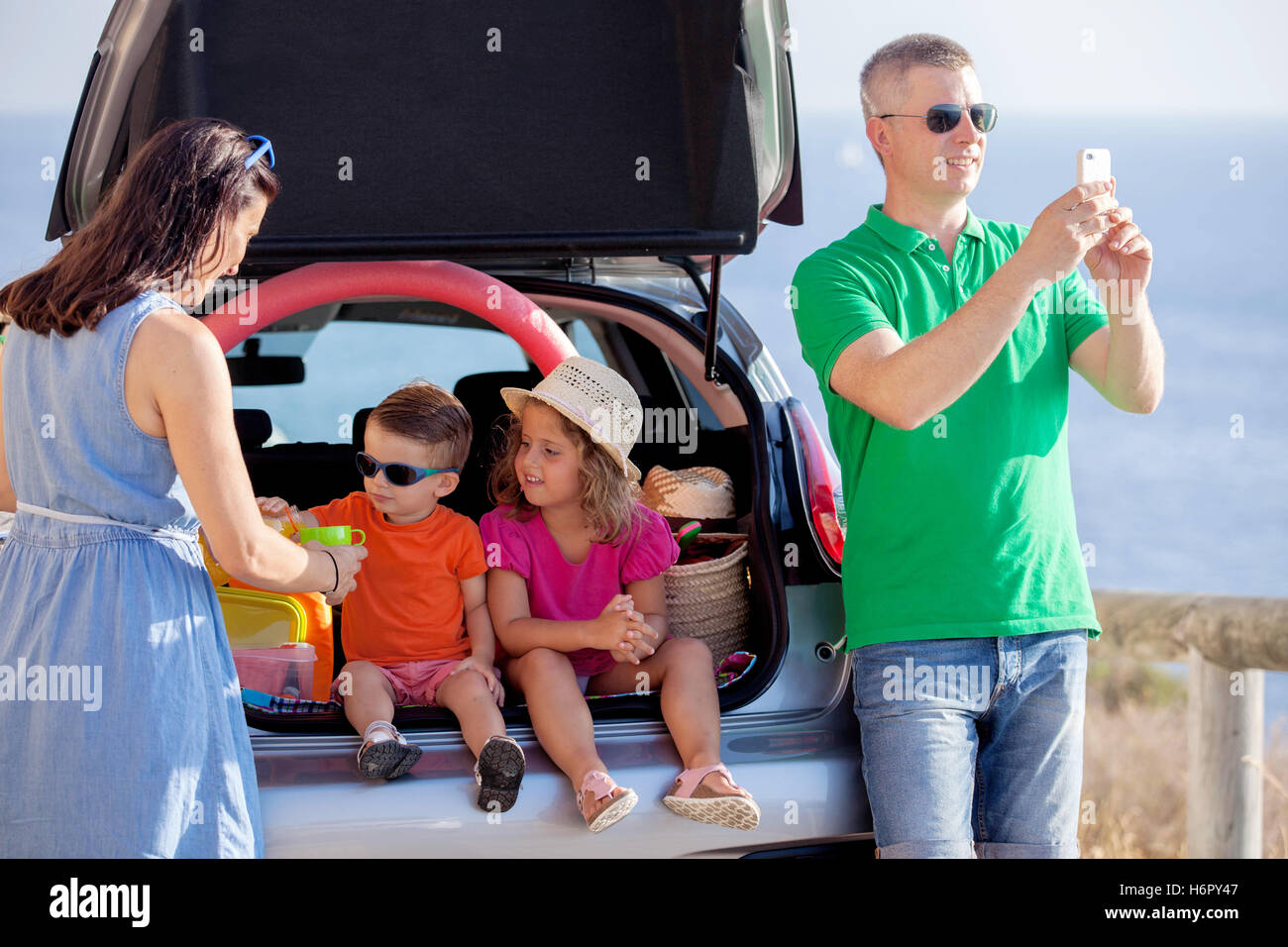 Road-Trip, junge Familien-Sommer-Urlaub oder Ferien Stockfoto