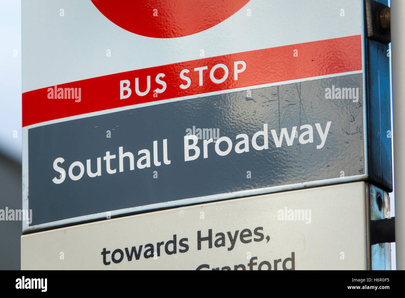 Southall Boradway Bushaltestelle Stockfoto