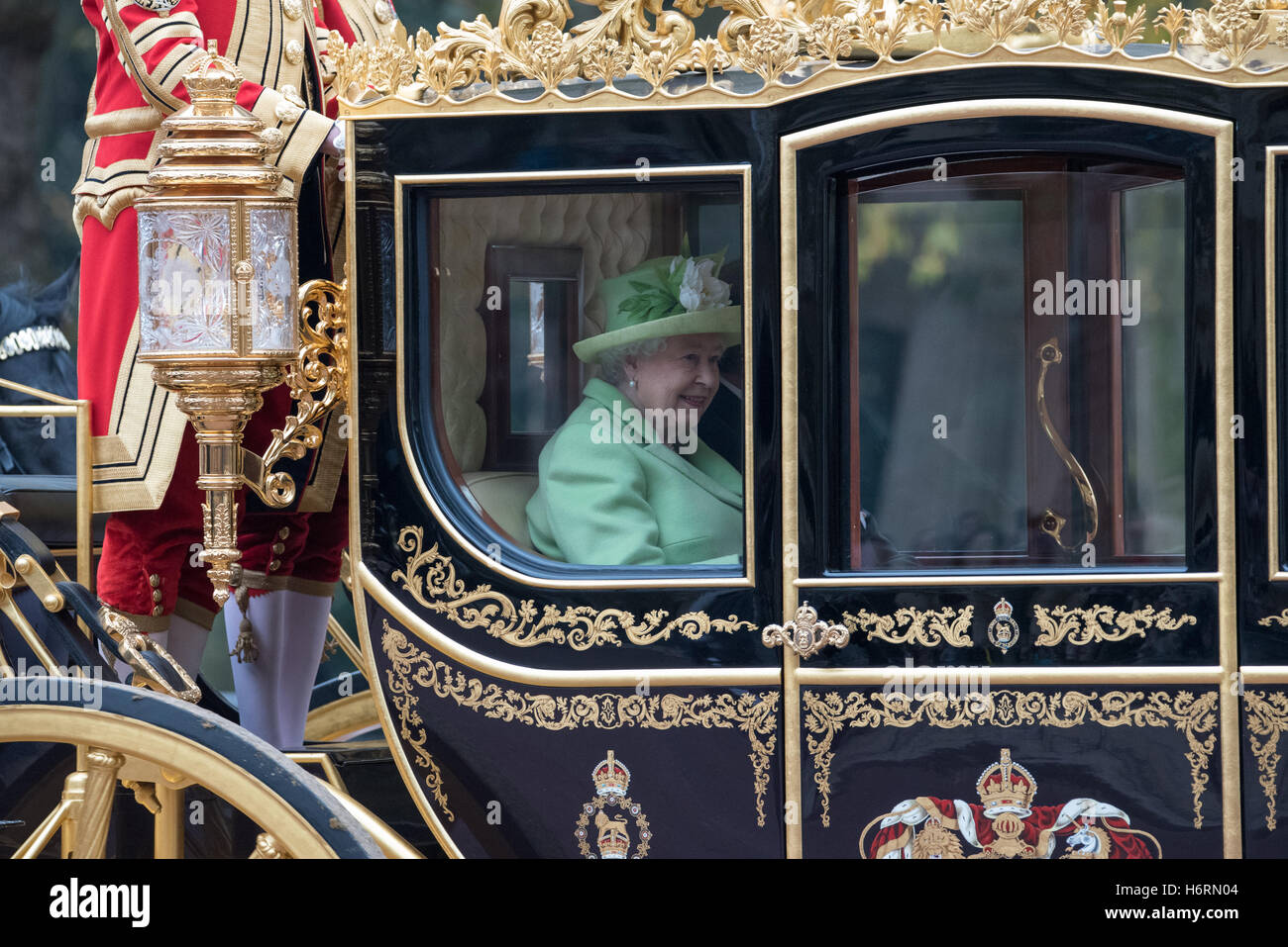 London, 1. November 2016, HM die Königin und Präsident Santos von Columbia in einem Zustand coachen Credit: Ian Davidson/Alamy Live-Nachrichten Stockfoto