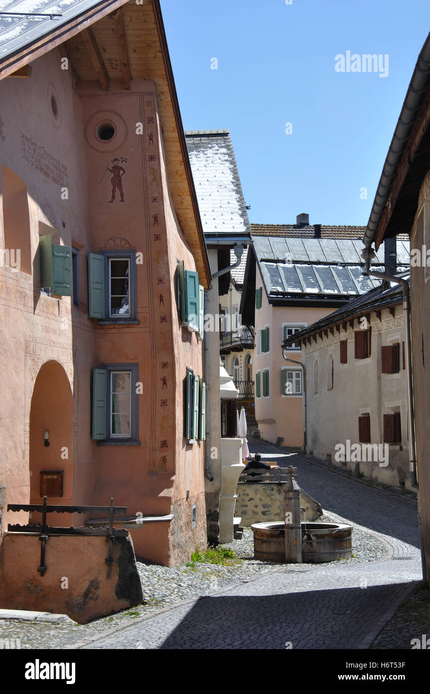 Alpen Berge wandern gehen Wandern Wanderung Tirol Schweiz Berg Süditalien migrieren historische Berge Urlaub Stockfoto