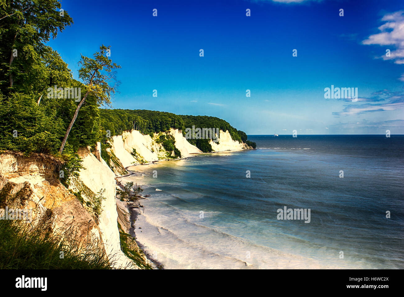 Urlaub Urlaub Urlaub Urlaub Ostsee Salzwasser Meer Ozean Wasser zurechtzuweisen Wolken blauen Ostsee Salzwasser Meerwasser Stockfoto