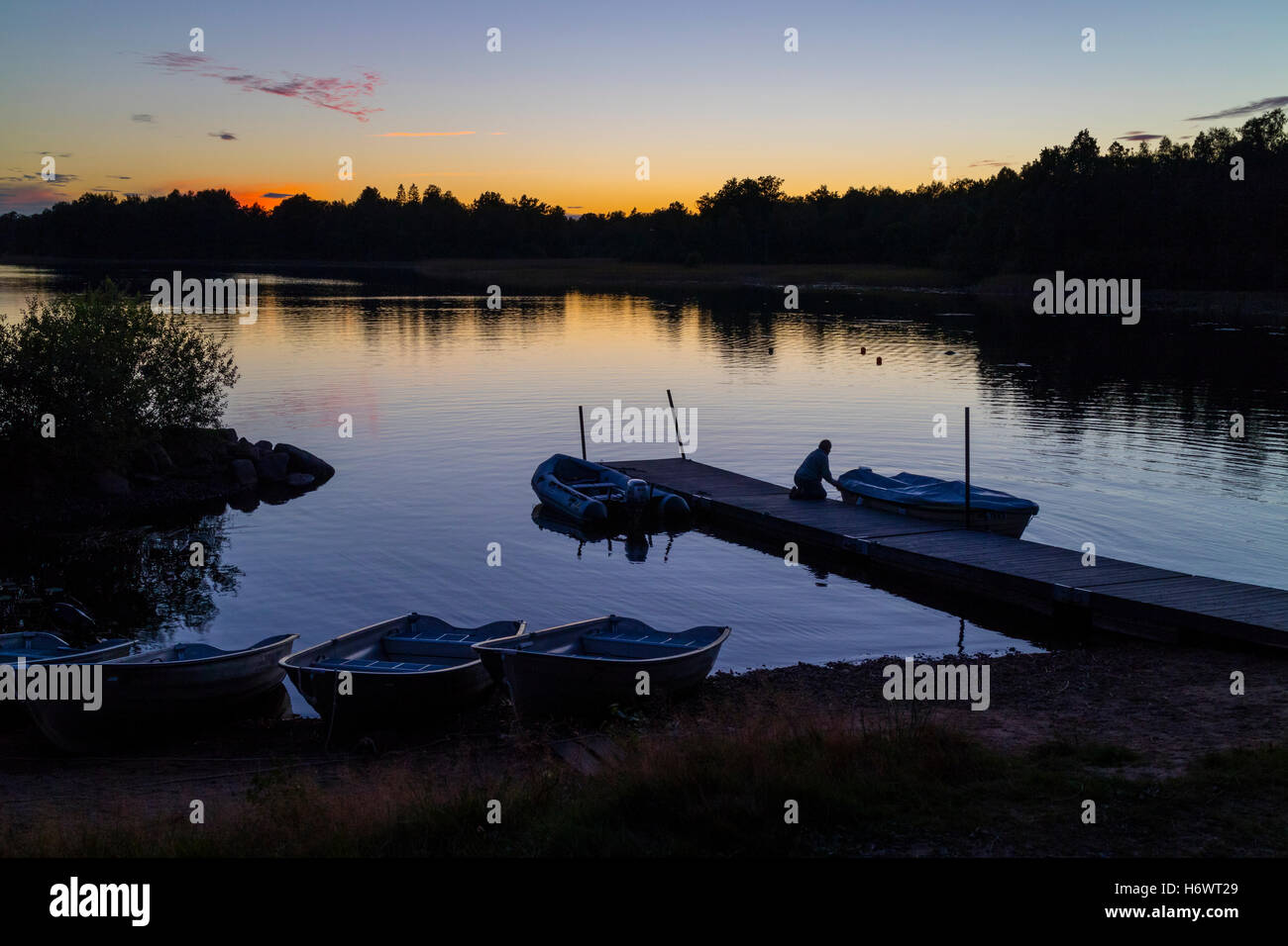 Sonnenuntergang am See Bolmen, Südschweden Stockfoto