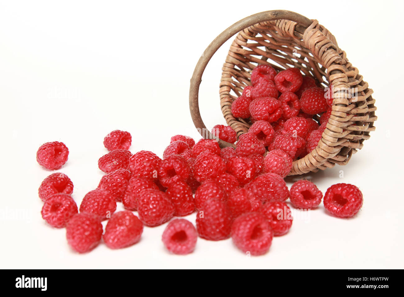 Essen aliment süß Stammarten Früchte Korb Obst Beeren weißer Himbeere Beeren Himbeeren sapiently blasse helle reinweiß Stockfoto