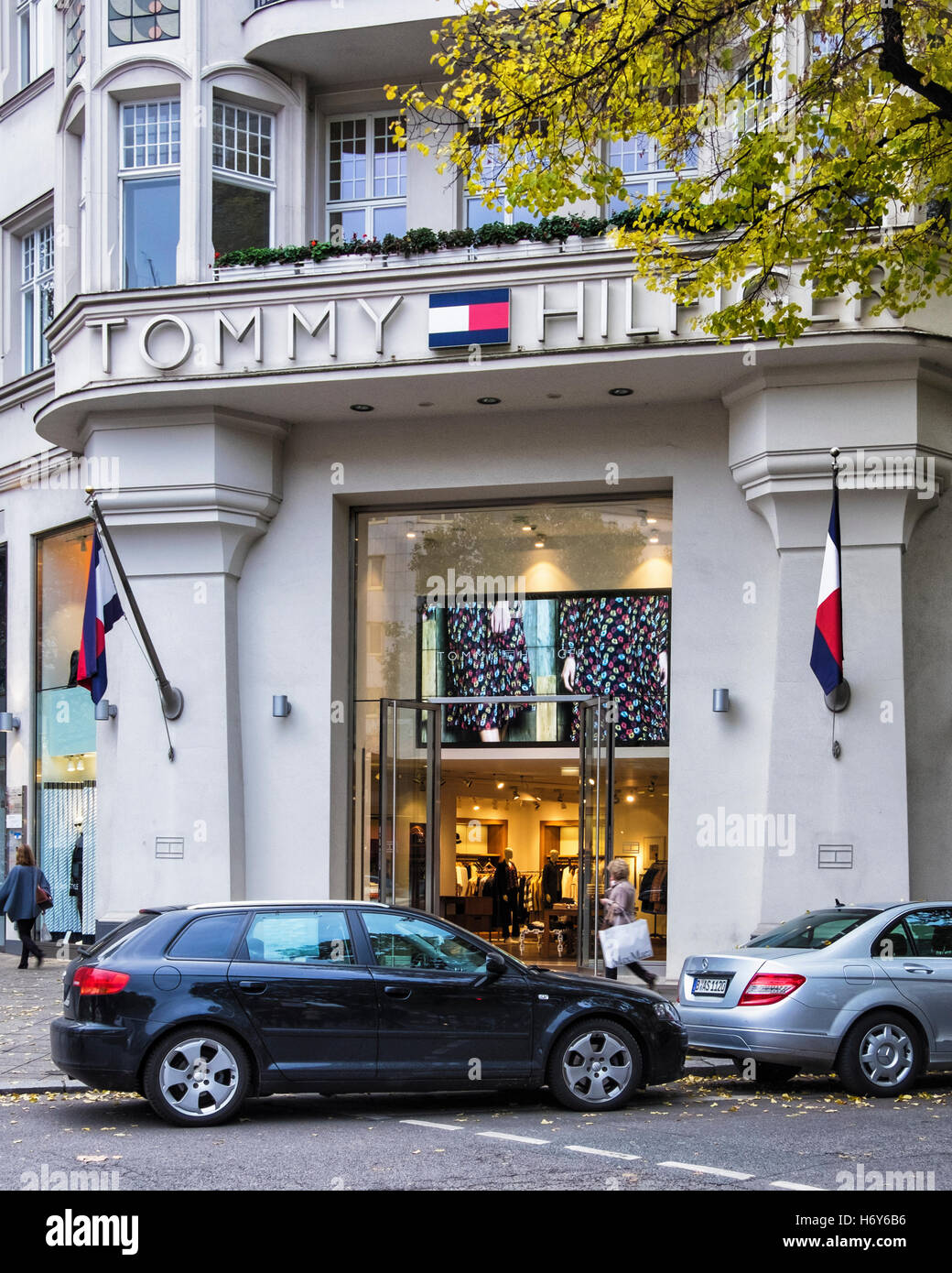 Tommy hilfiger store kudamm berlin -Fotos und -Bildmaterial in hoher  Auflösung – Alamy