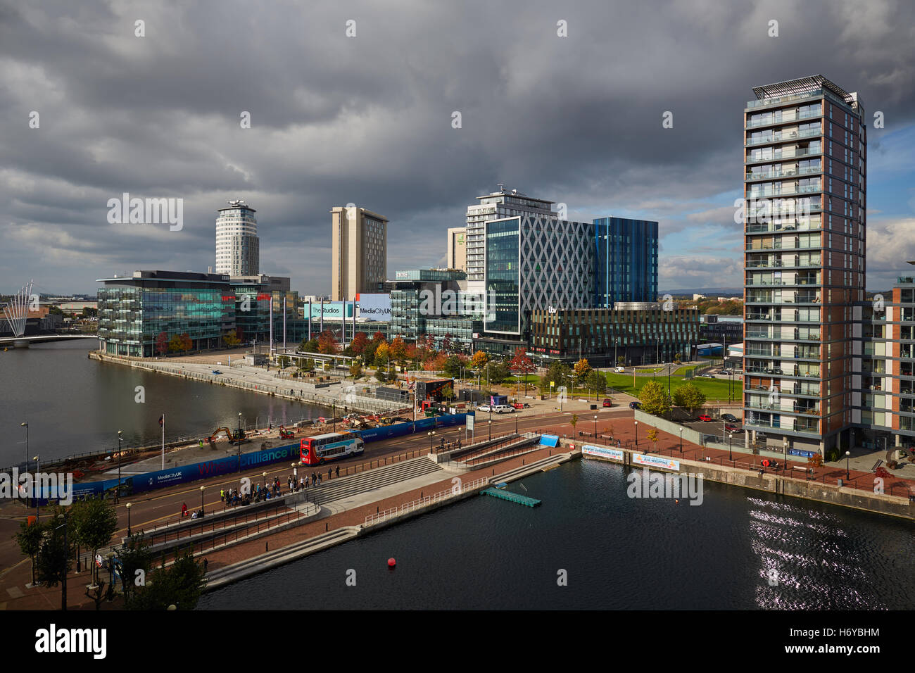 Salford Quays Mediacity bbc Manchester Architektur Architektur bbc northern HQ dockt Regeneration Bereich komplexe äußere bu Stockfoto