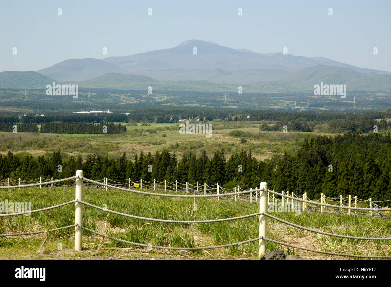 Blick auf Mt. Halla (Hallasan). schlafender Vulkan in der Mitte der Insel Jeju. STH. Korea Stockfoto