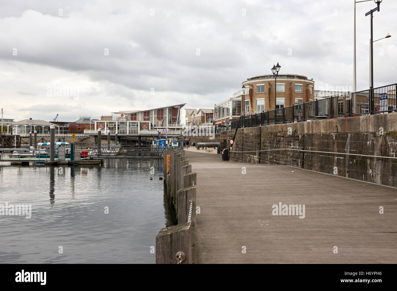 Mermaid Quay und Cardiff bay Marina Cardiff Wales Großbritannien Stockfoto