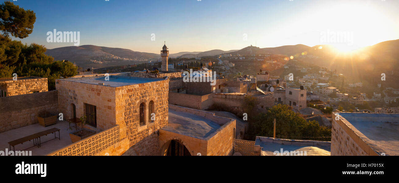 Panoramablick auf eine traditionelle palästinensische Architektur in Sabastia, West Bank, Palästina. Stockfoto