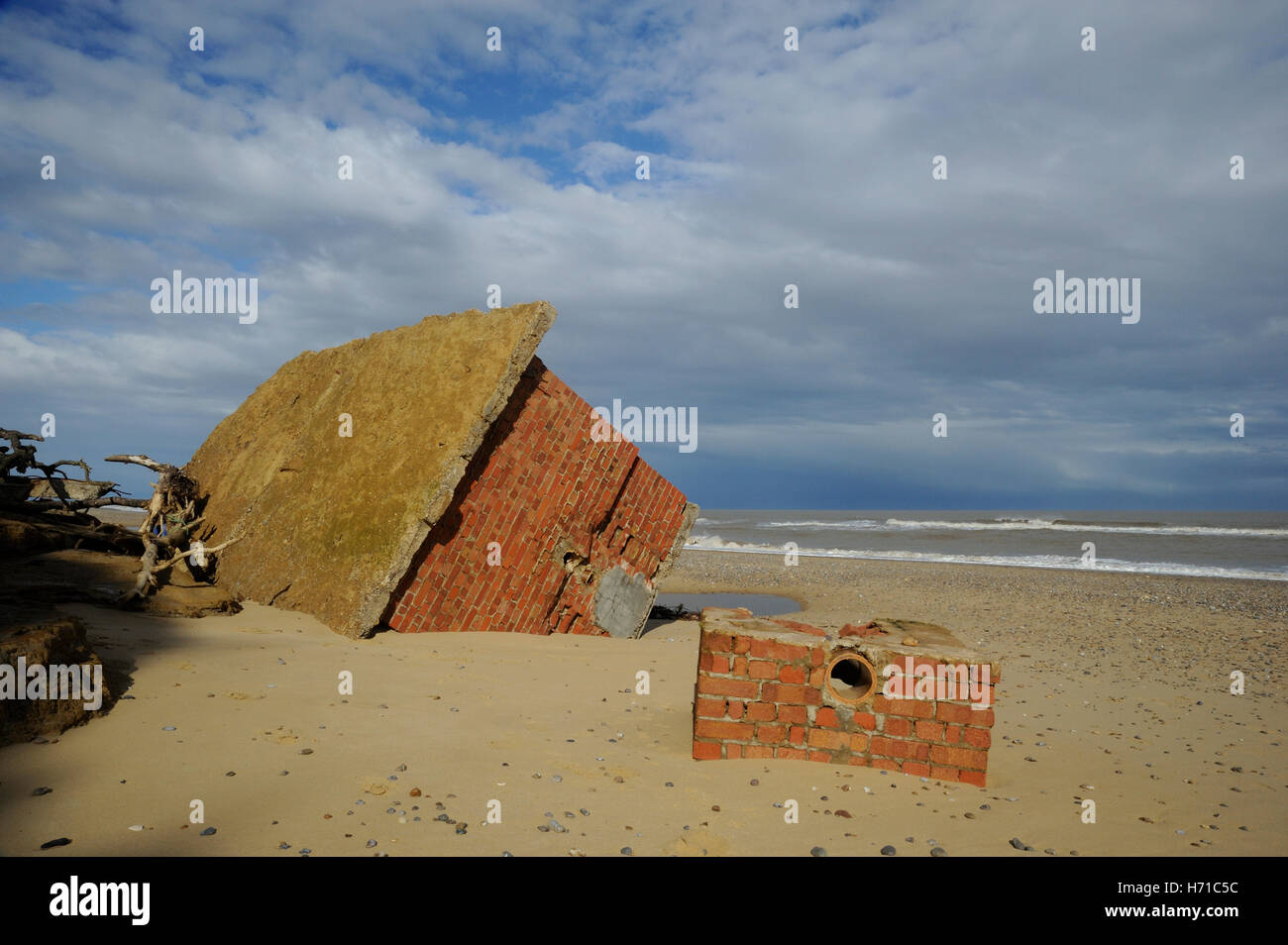 Bunker am Strand von Covehithe Stockfoto