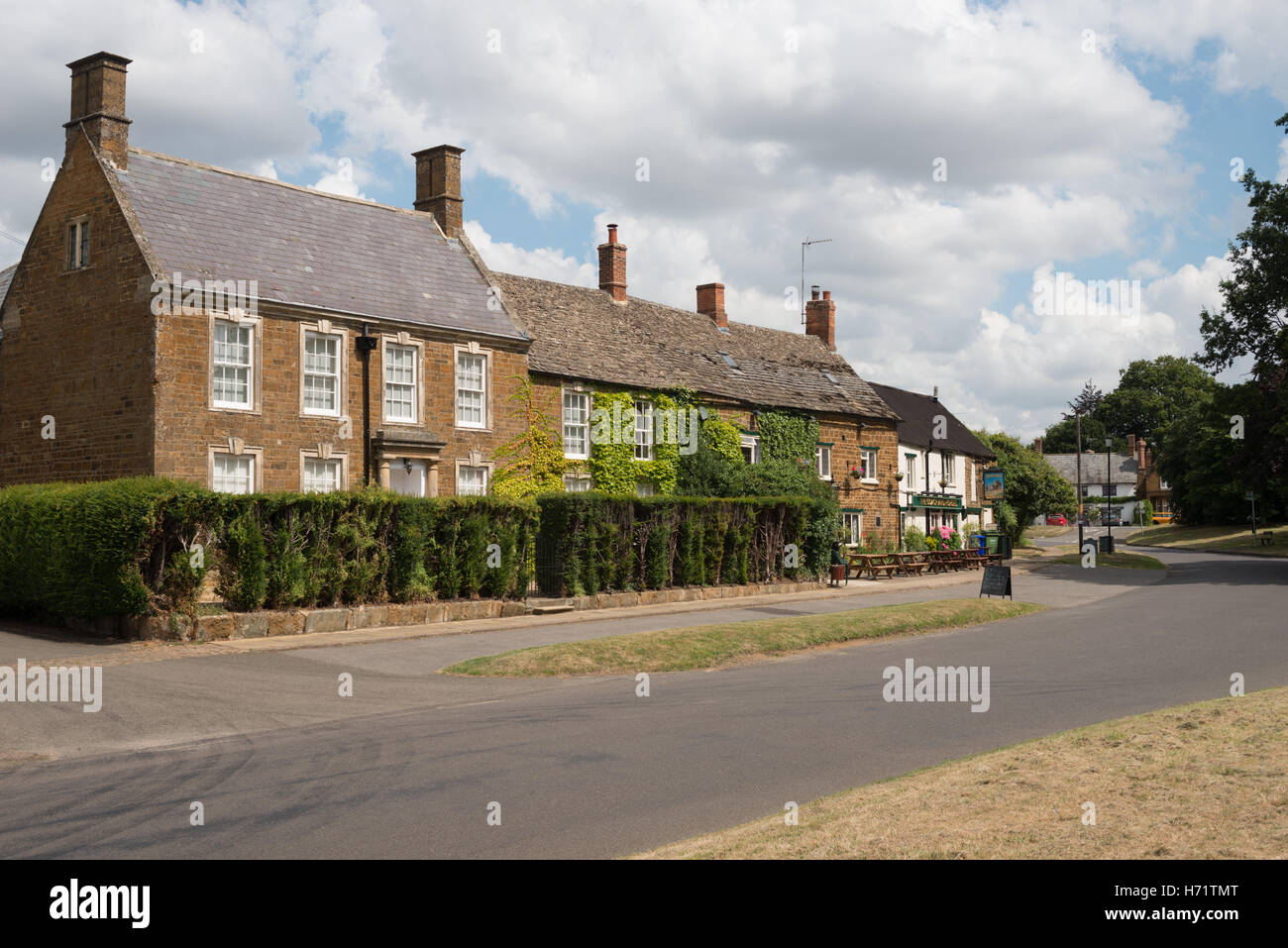 Wohn Häuser im Dorf Adderbury, North Oxfordshire, England, Vereinigtes Königreich Stockfoto