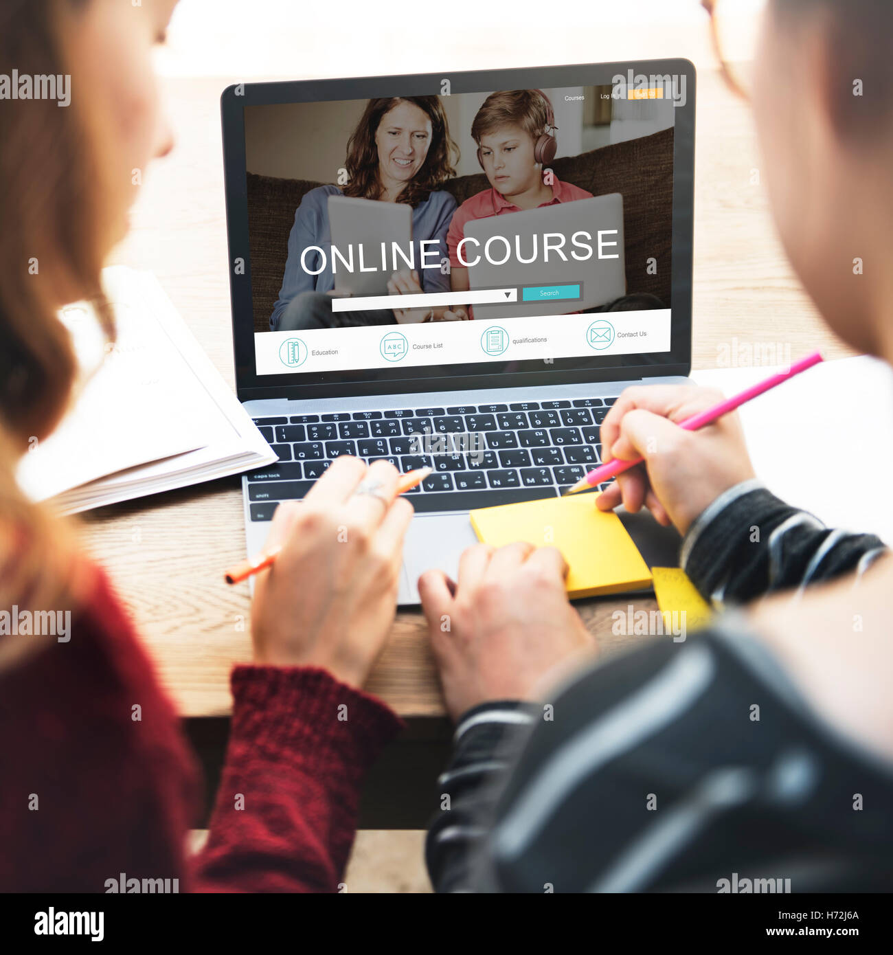 E-Learning Online-Studie Learning Website-Konzept Stockfoto