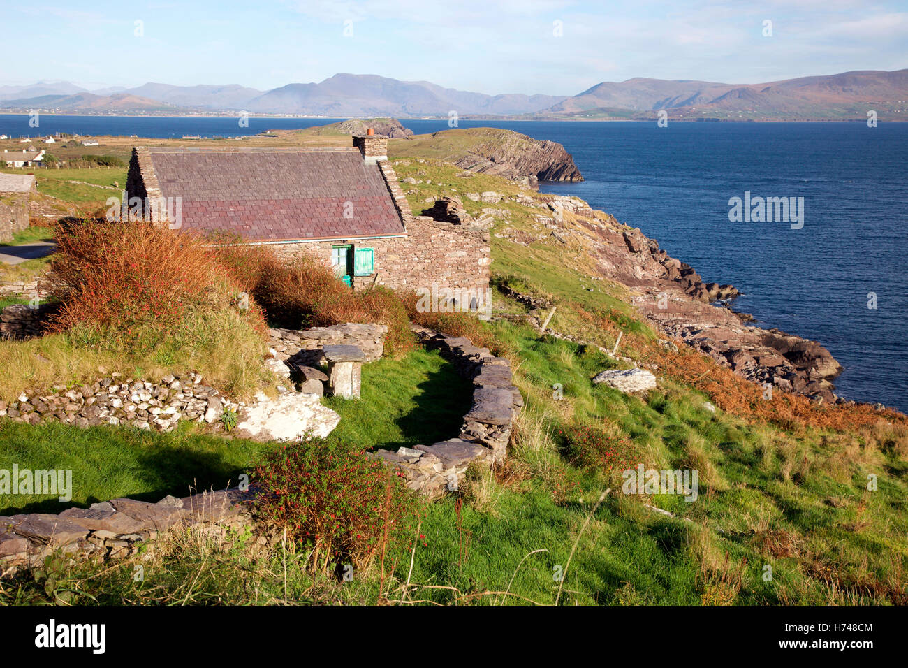 Novemberabend Cill Rialaig Künstler Retreat mit Blick auf den Atlantischen Ozean, County Kerry Stockfoto