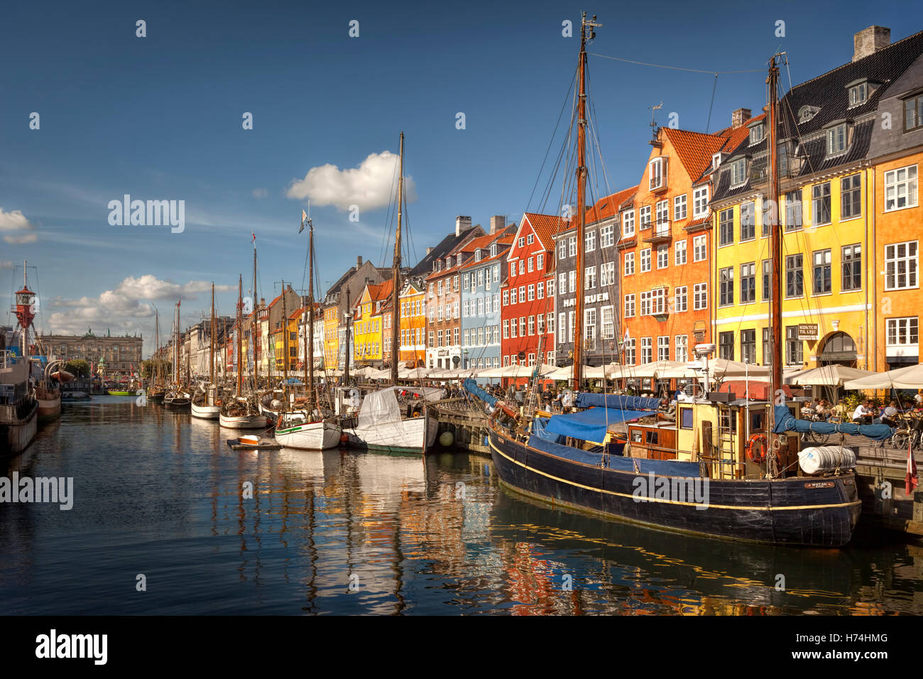 Kopenhagen Nyhavn Kanal - die berühmten bunten Häusern-Linie Stockfoto