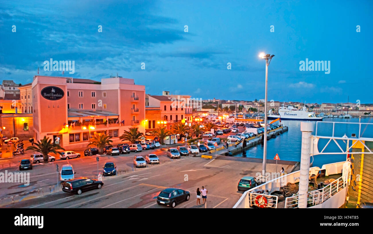 Via Amendola ist die Innenstadt Promenade, die über den Port läuft