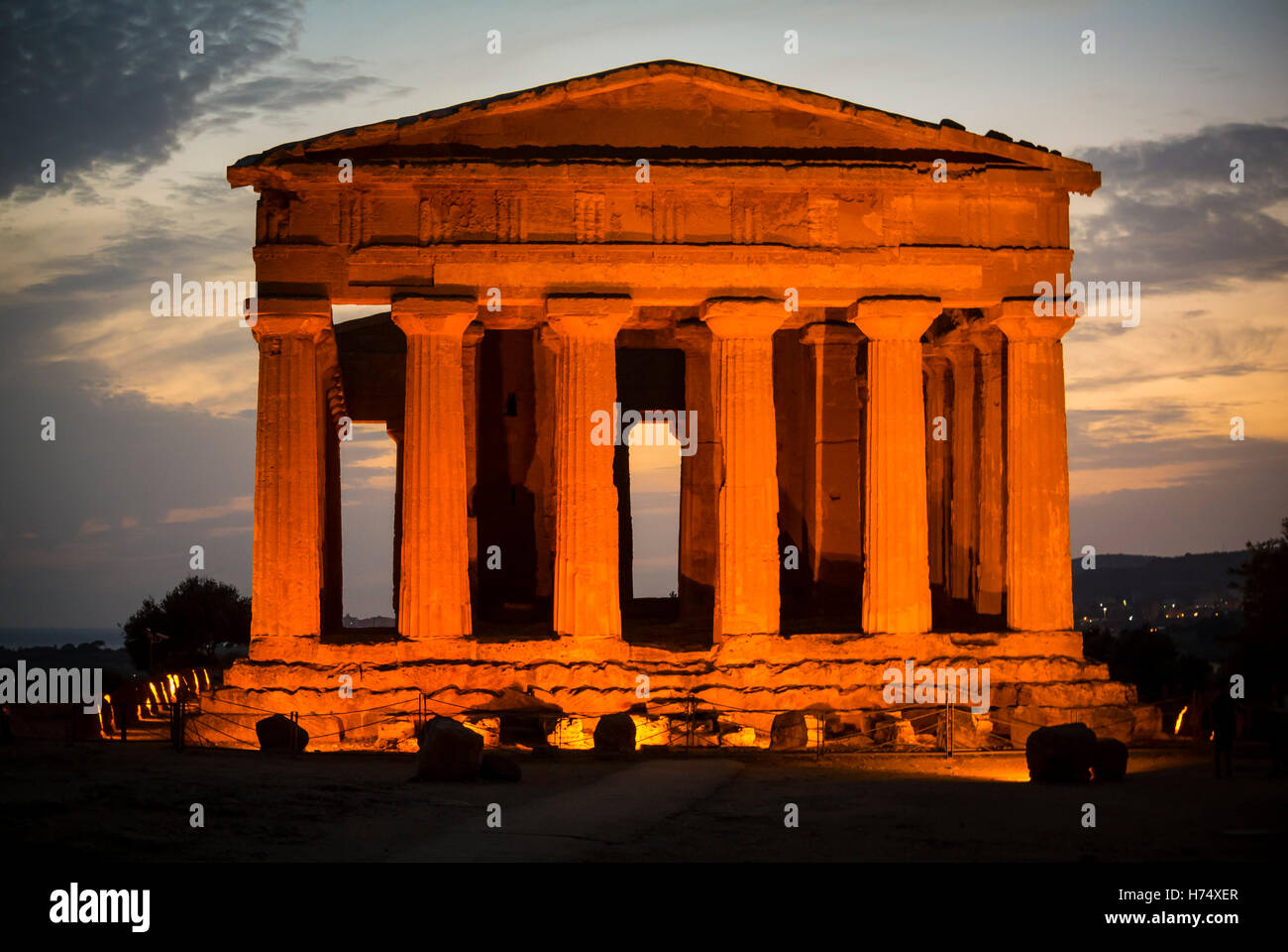 Der Tempel der Concordia ist ein antiker griechischer Tempel im Tal der Tempel, Agrigento, AG, Italien Stockfoto