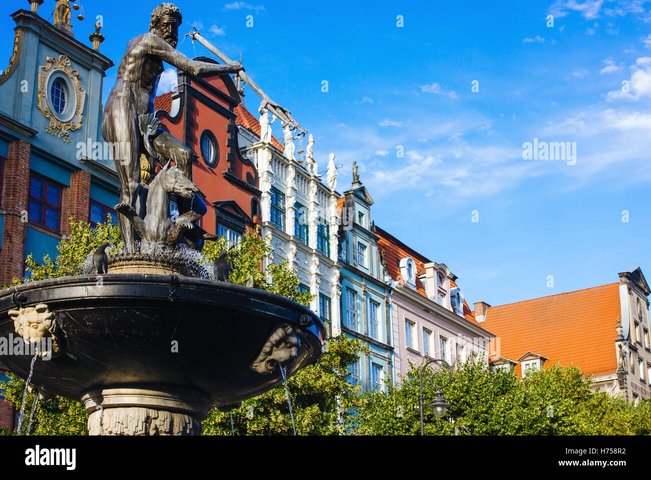 Der Brunnen mit einer Statue von Neptun in der Stadt Danzig in Polen. Stockfoto