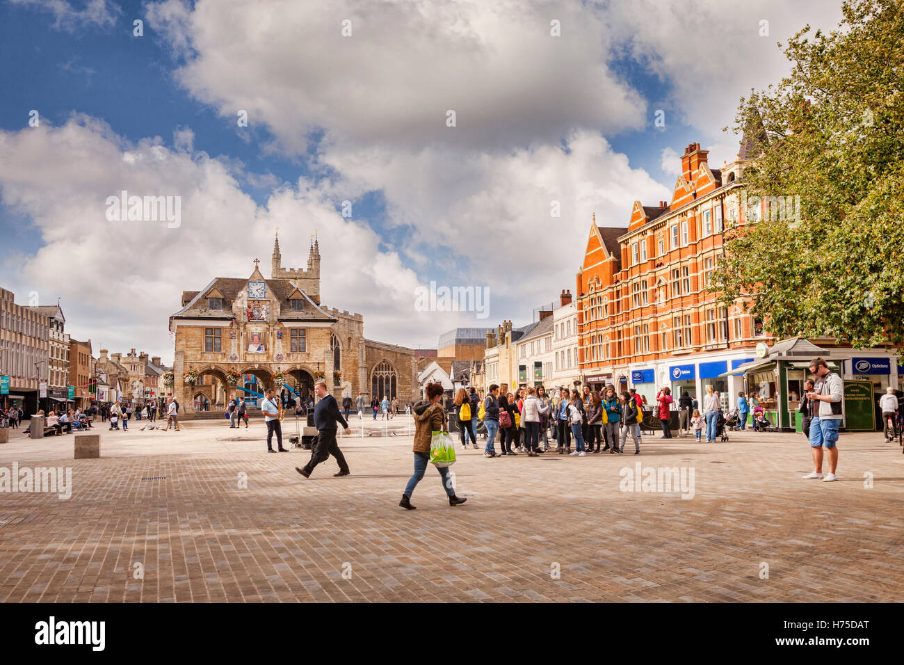 Peterborough Cathedral Square und Guildhall, Lincolnshire, England, UK Stockfoto