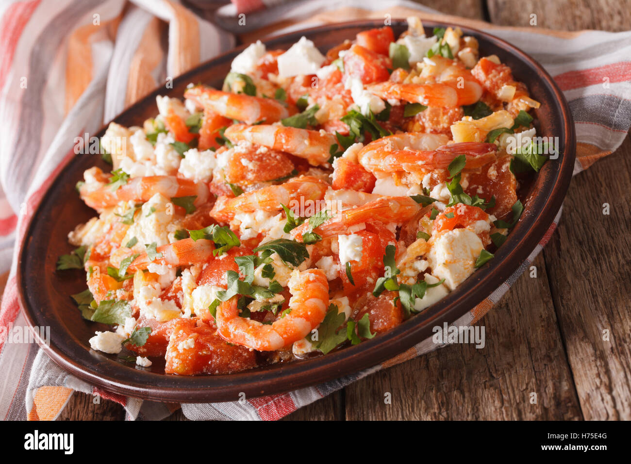 Garnelen Mit Tomaten Und Feta Garithes Yiouvetsi - Rezepte Suchen
