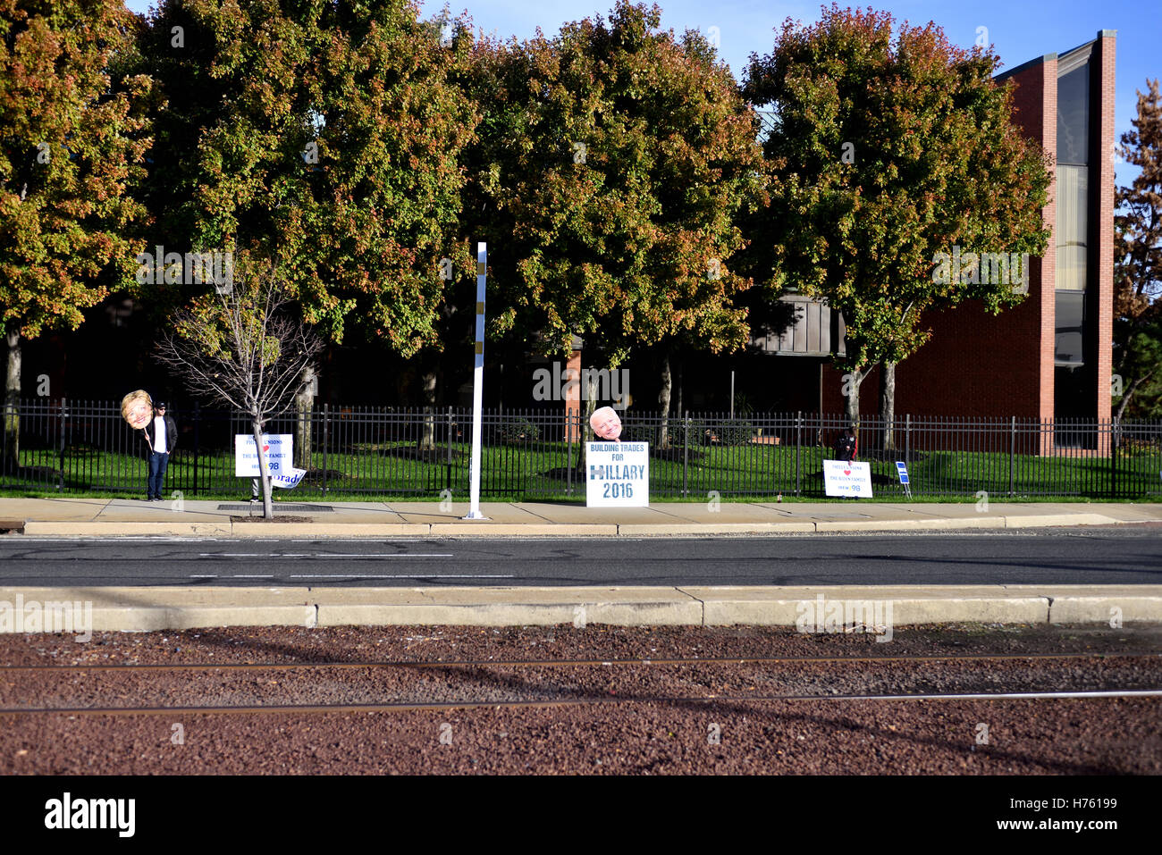 Vize-Präsident Joe Biden und Haus demokratische Führer Nancy Pelosi Überschrift Philadelphia demokratische City Committee Jefferson-Ja Stockfoto