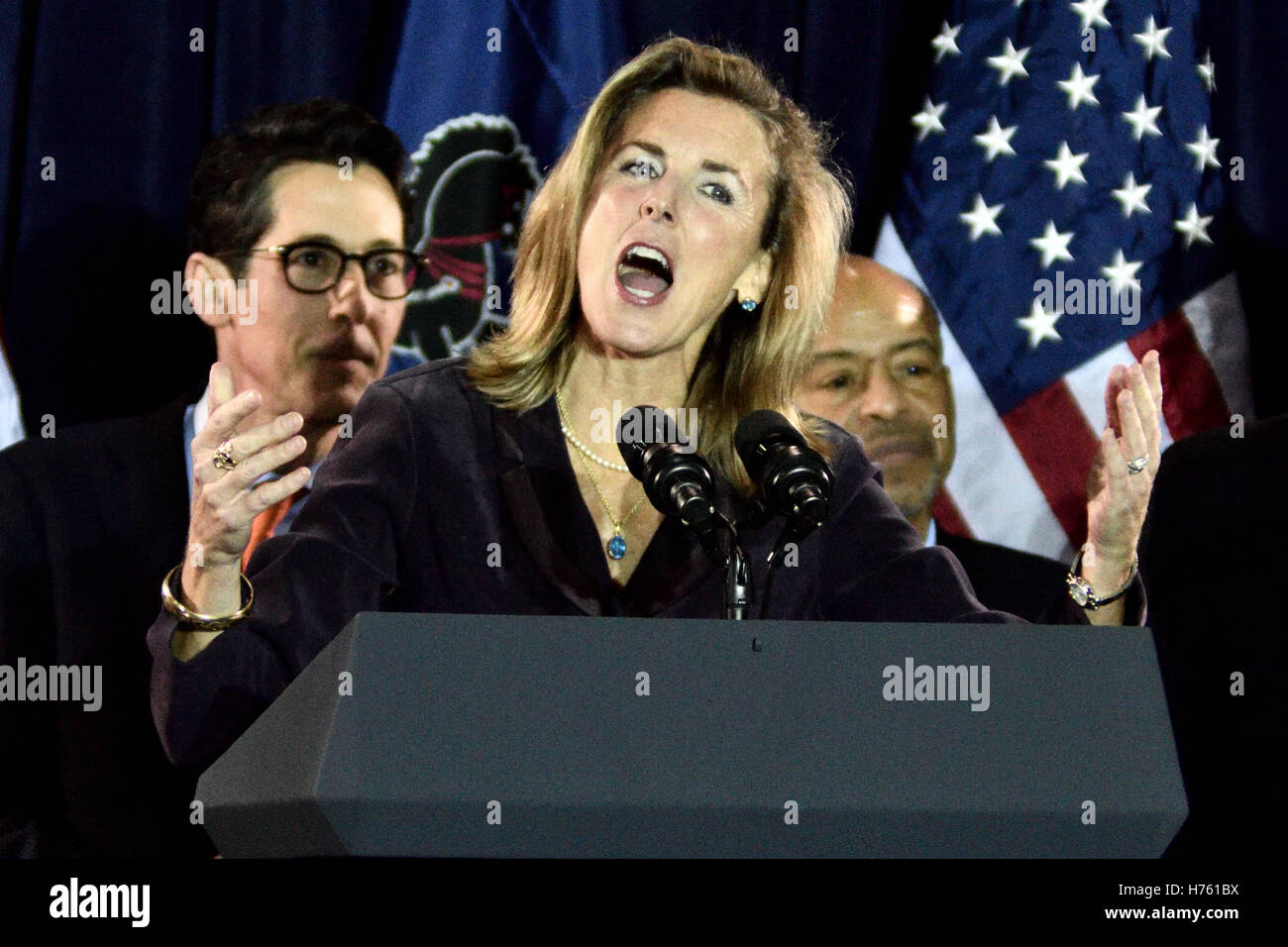 Vize-Präsident Joe Biden und Haus demokratische Führer Nancy Pelosi Überschrift Philadelphia demokratische City Committee Jefferson-Ja Stockfoto