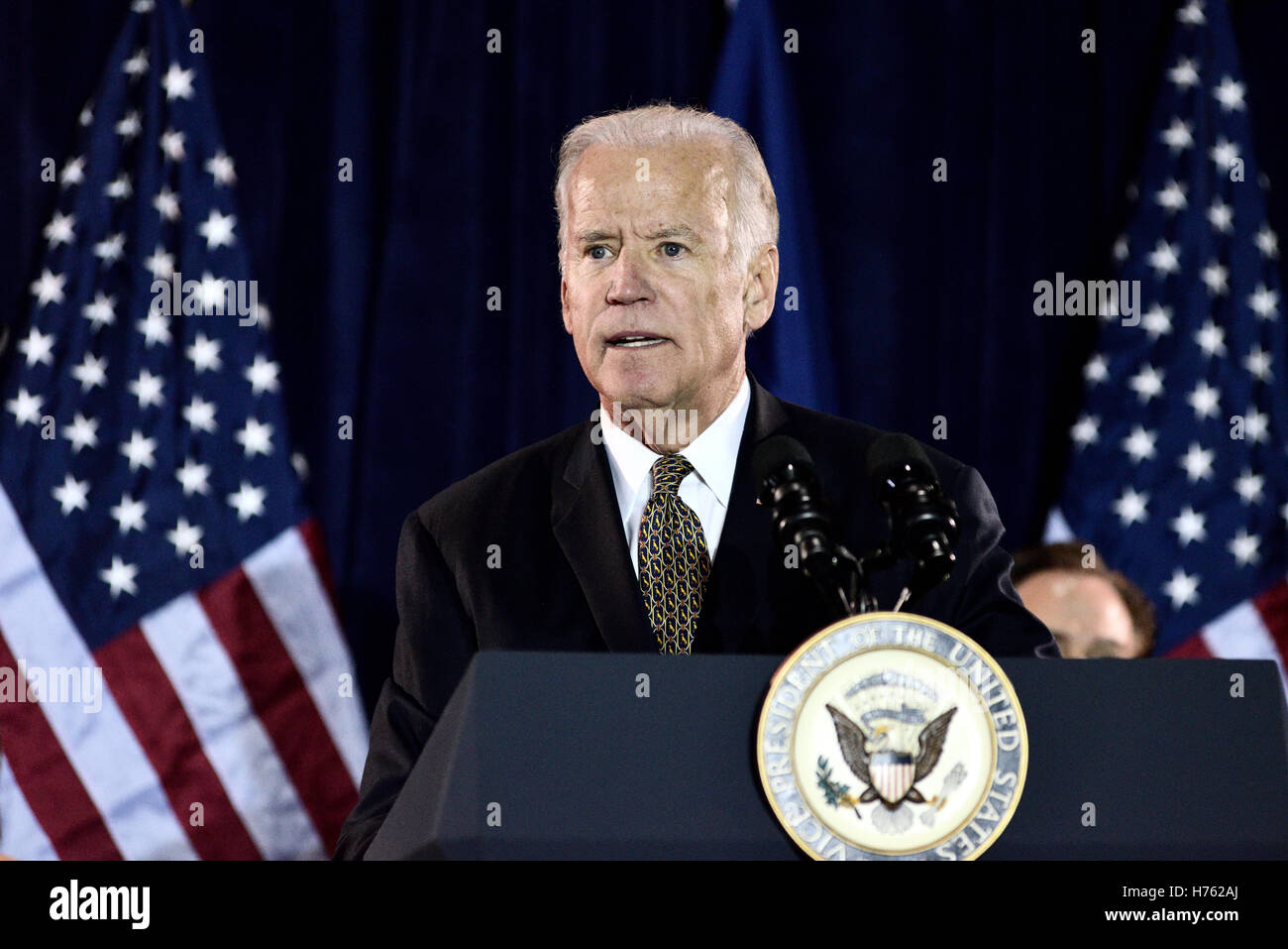 Vize-Präsident Joe Biden und Haus demokratische Führer Nancy Pelosi Überschrift Philadelphia demokratische City Committee Jefferson-Ja Stockfoto
