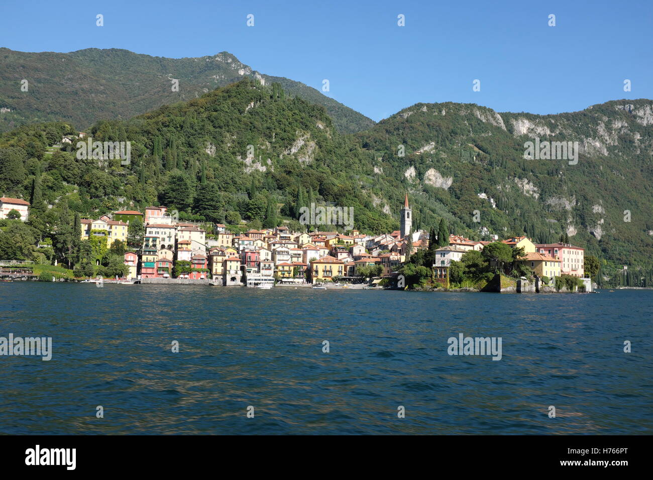 Comer See, Varenna, Panoramablick Stockfoto