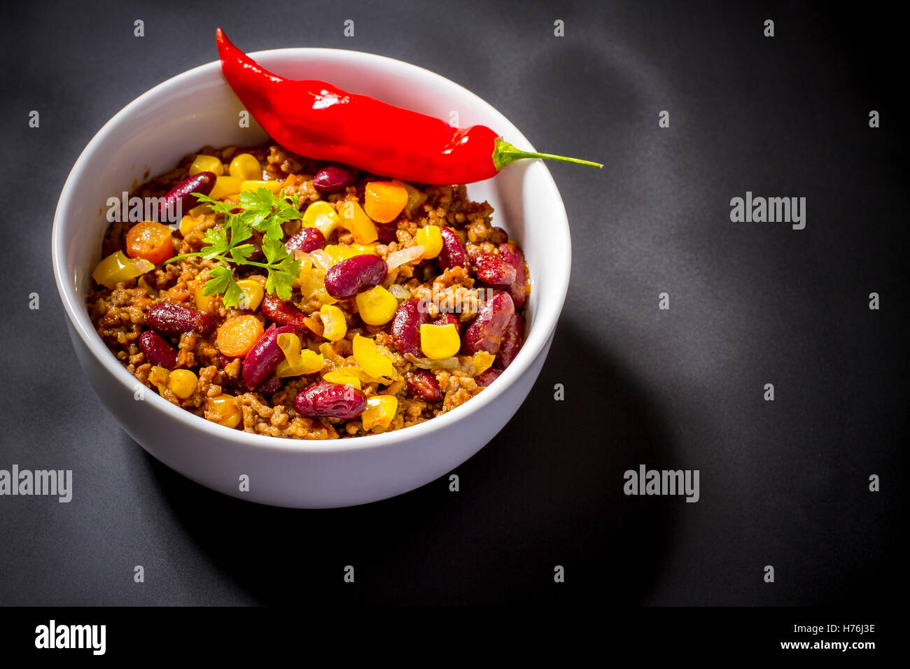 Chili con carne mit kidneybohnen -Fotos und -Bildmaterial in hoher ...