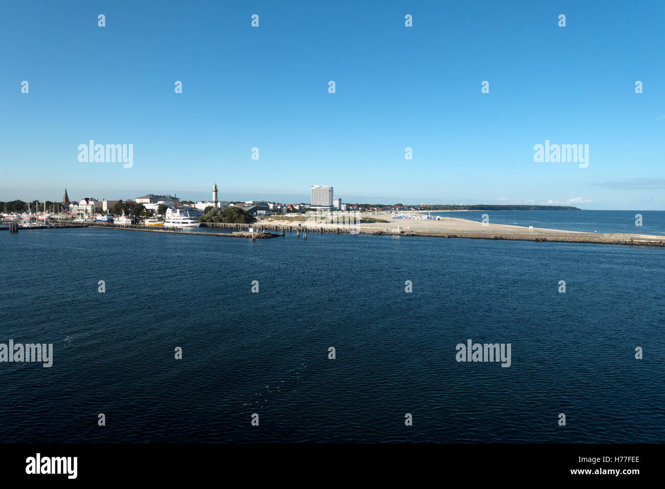 Blick von der Fähre im Hafen von Warnemünde, Mecklenburg-West Pomerania, Deutschland Stockfoto