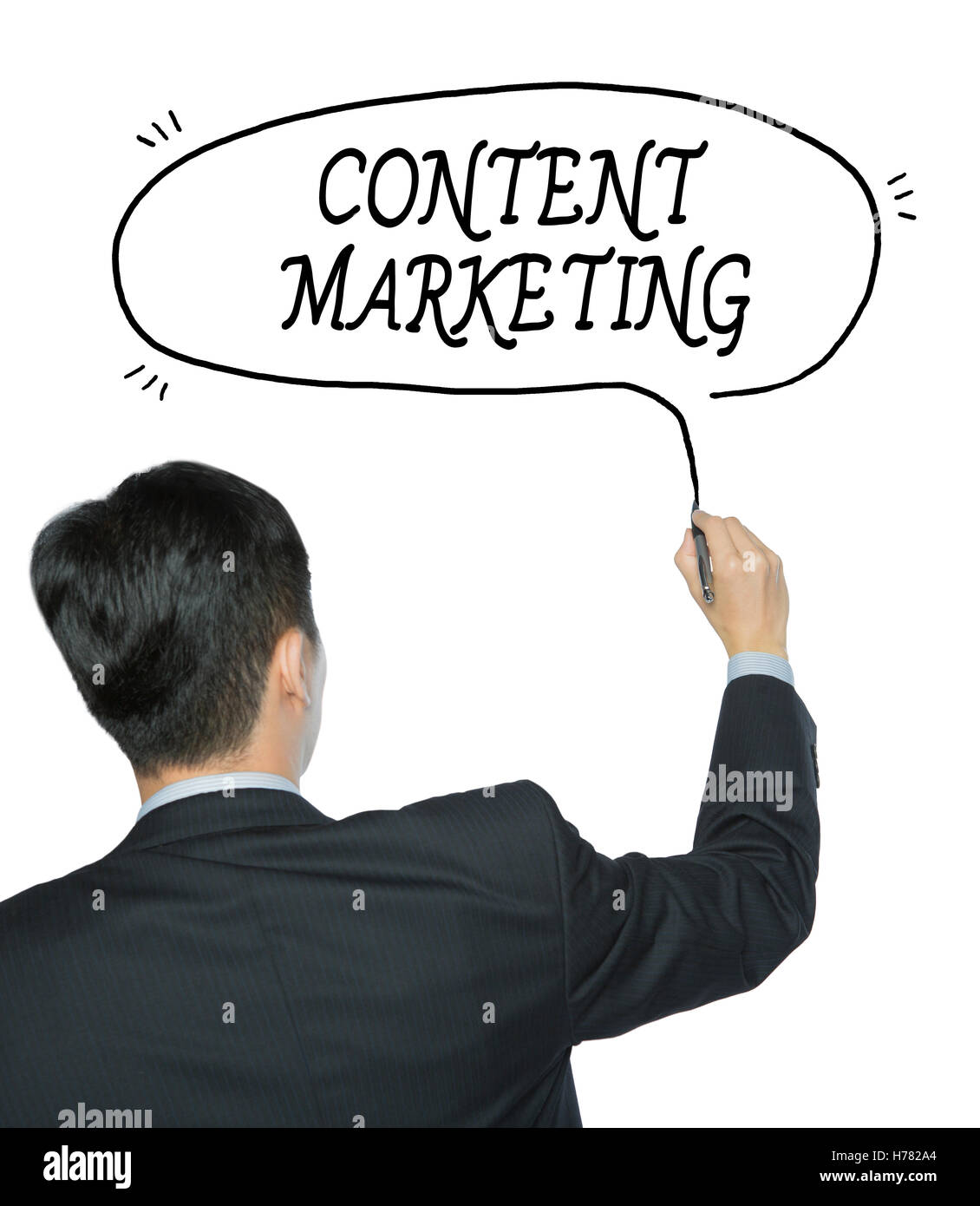 Content-Marketing geschrieben von Geschäftsmann im schwarzen Anzug, hand auf transparente Board schreiben, Foto Stockfoto