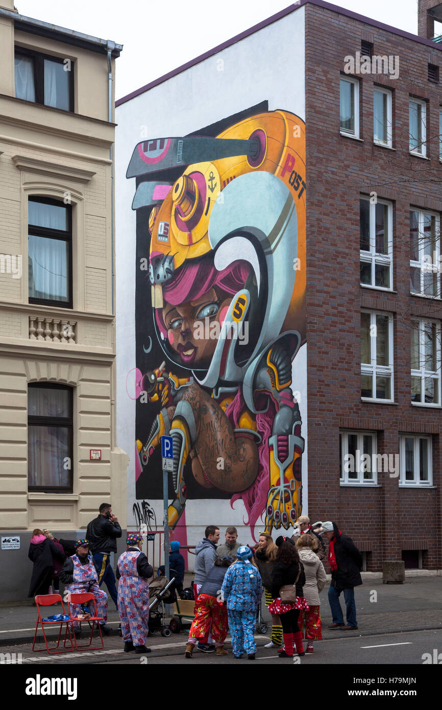 Deutschland, Köln, Wandgemälde des Spanischen Streetart Künstler Danjer an einem Gebäude an der Neusser Straße Stockfoto