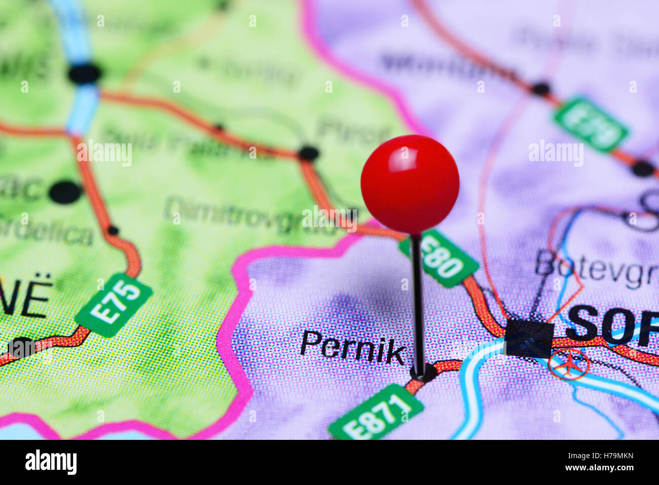 Pernik, fixiert auf einer Karte von Bulgarien Stockfoto