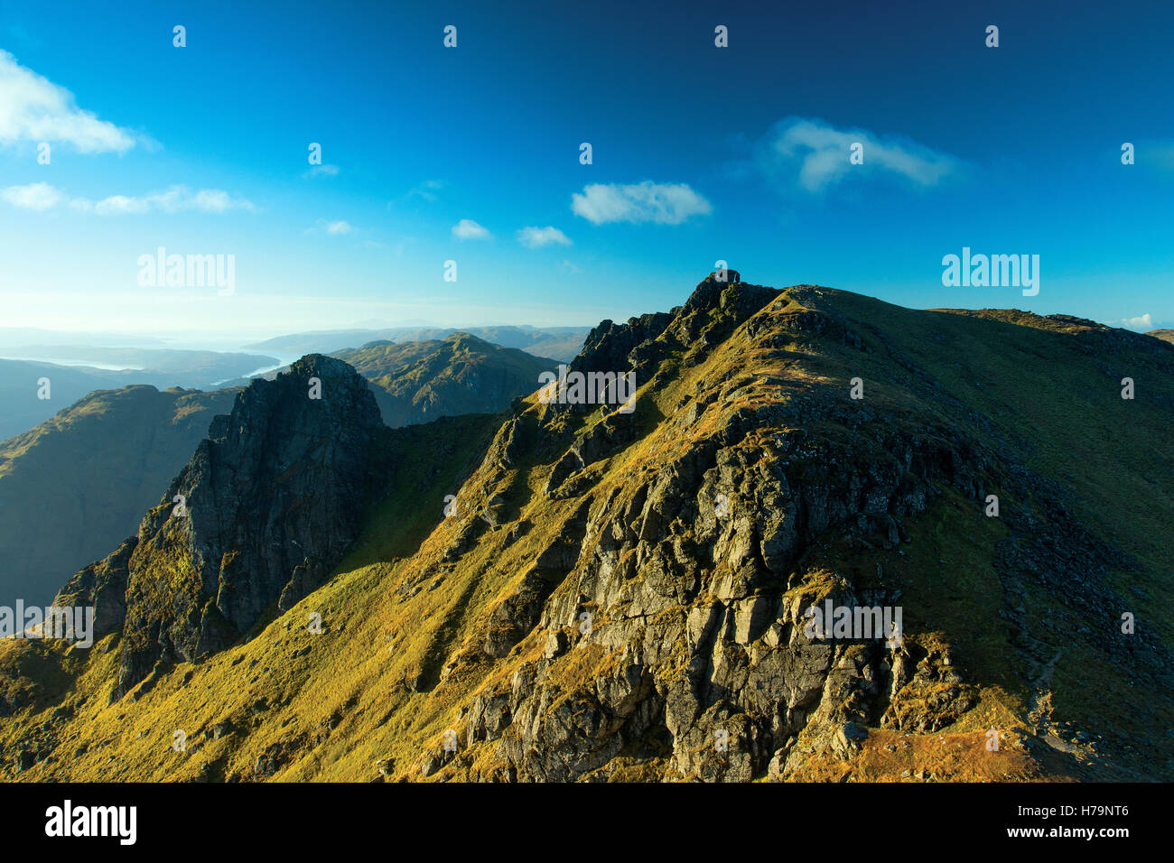 Der Schuster South Peak aus North Peak, den Arrochar Alpen, Loch Lomond und die Trossachs National Park, Argyll & Bute Stockfoto
