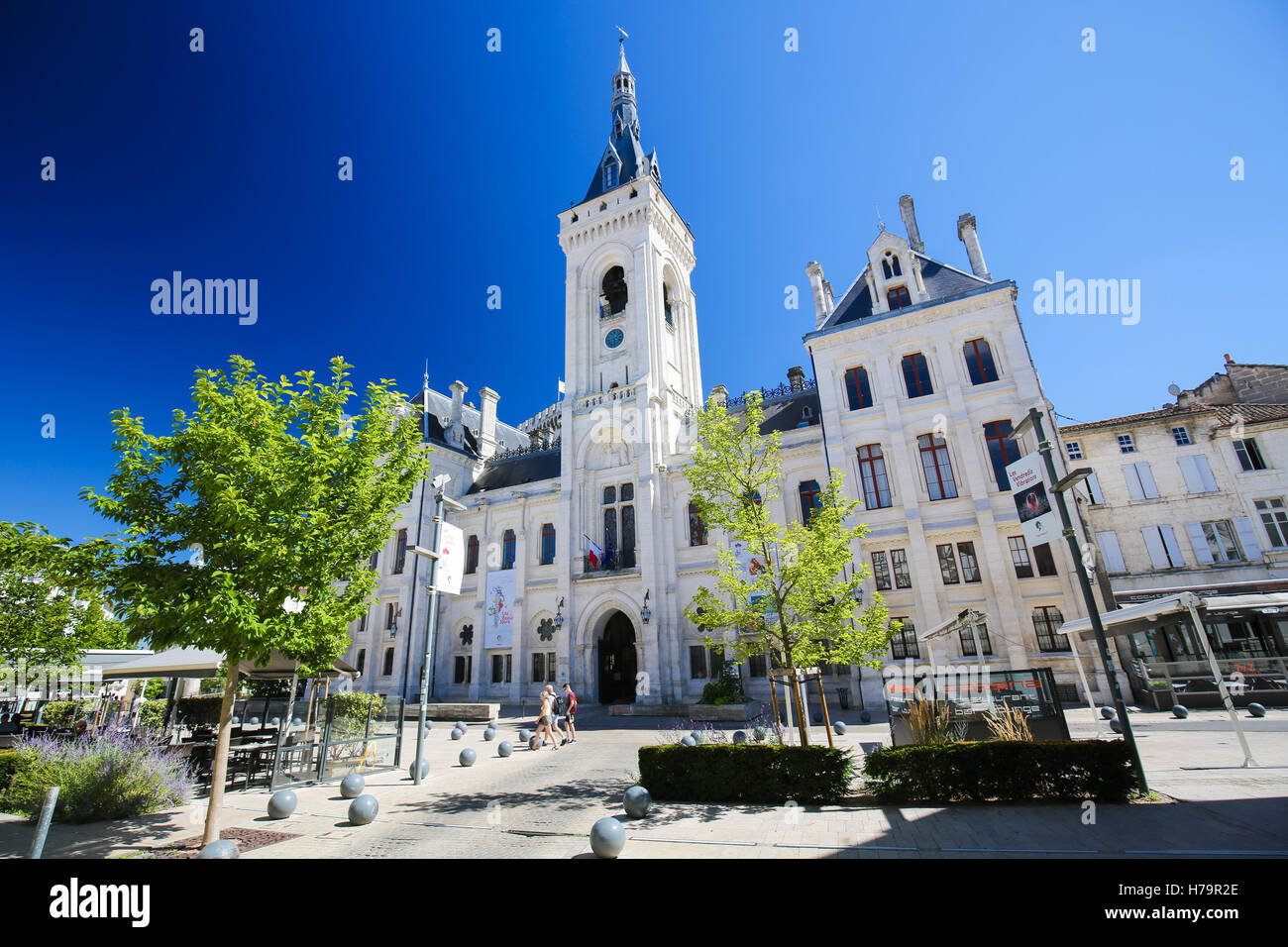 Angouleme city hall Fotos und Bildmaterial in hoher Auflösung Alamy