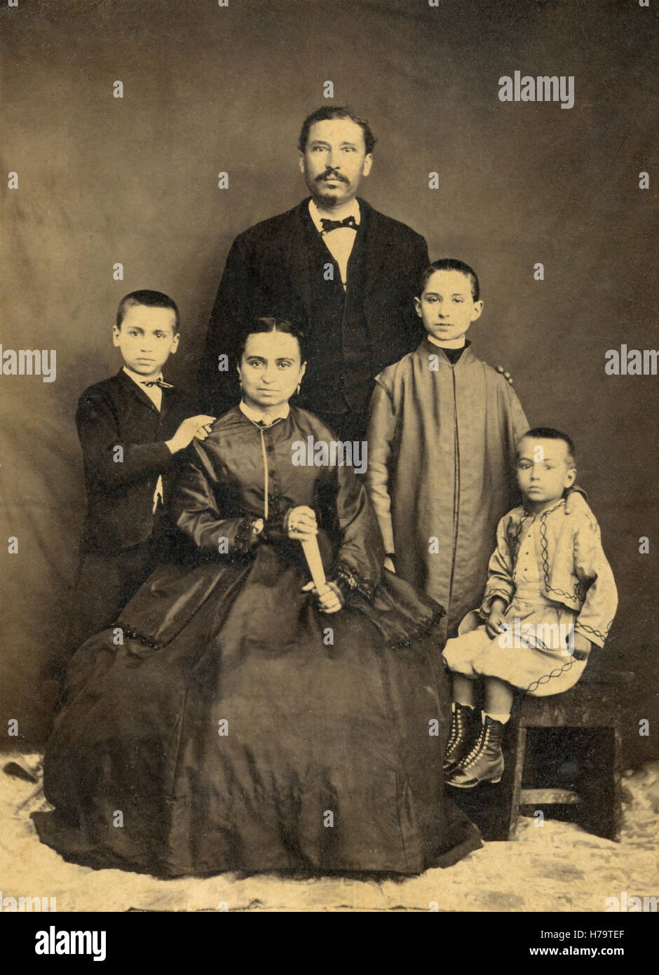 Porträt einer Familie, Italien Stockfoto