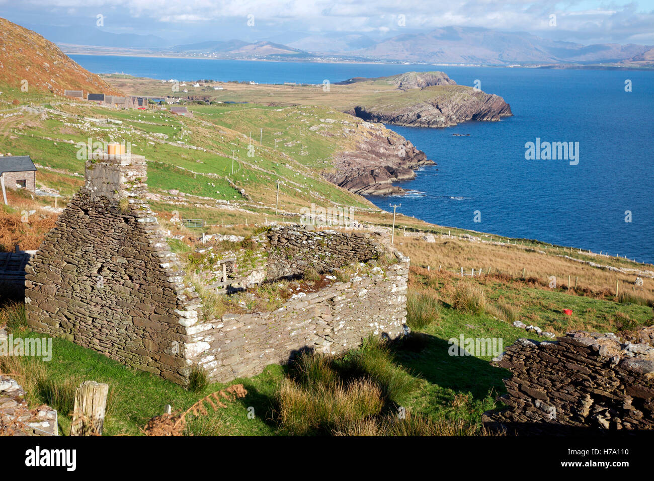 Verfallenen Hütte am Bolus Head auf der Iveragh-Halbinsel, Kerry Stockfoto