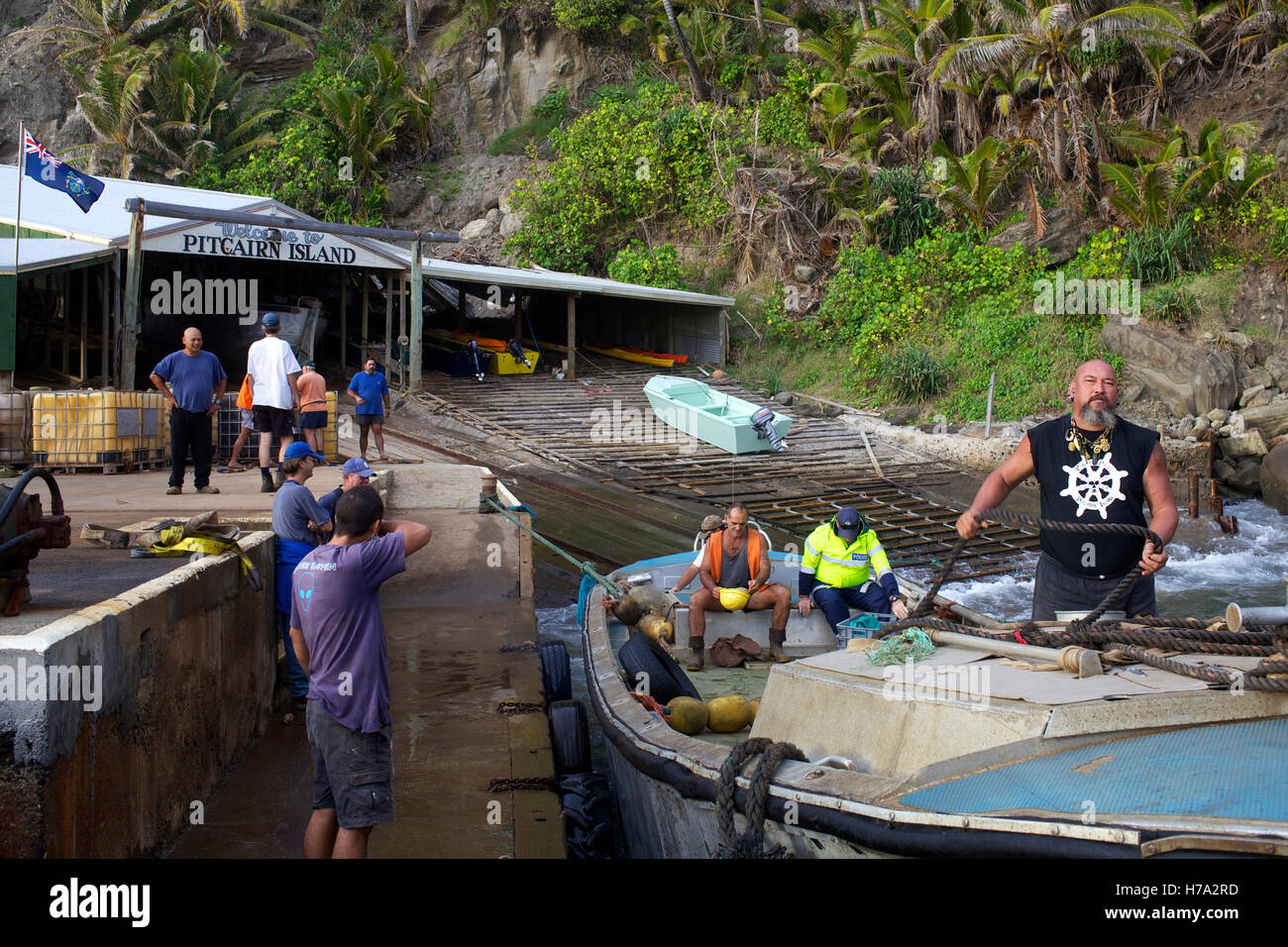 Pitcairn, Söhne von Meuterern! -07/06/2012 - Pitcairn / Pitcairn - Piraten Klinke bei der Landung, kleinen Hafen von Bounty Bay Online in Pitcairn - Olivier Goujon / Le Pictorium Stockfoto