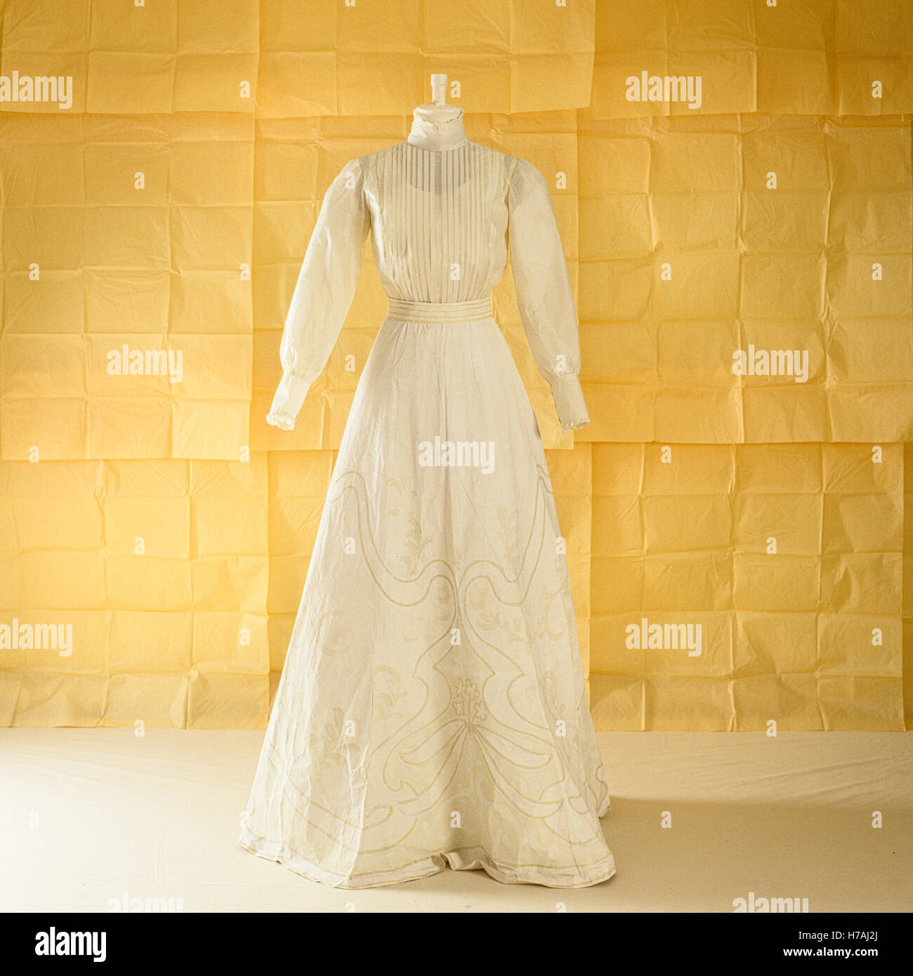 Edwardian Kleid Stockfotos Und Bilder Kaufen Alamy