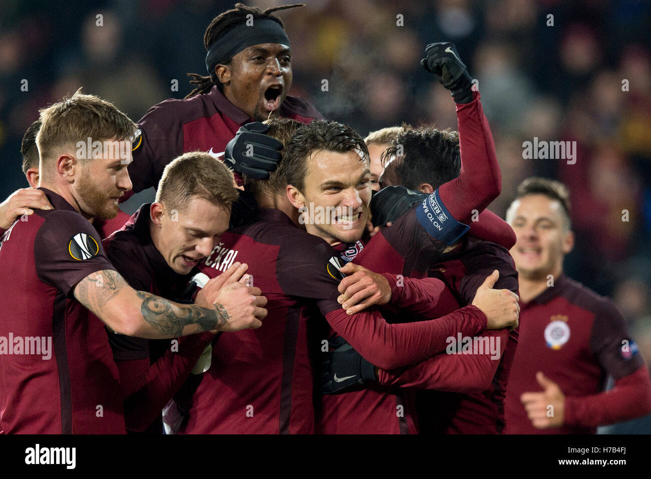 Prag, Tschechische Republik. 3. November 2016. David Lafata von Sparta feiert Tor in der Europa League-Spiel AC Sparta Praha Vs Hapoel Beer Sheva FC in Prag, Tschechische Republik, 3. November 2016. © Michal Kamaryt/CTK Foto/Alamy Live-Nachrichten Stockfoto