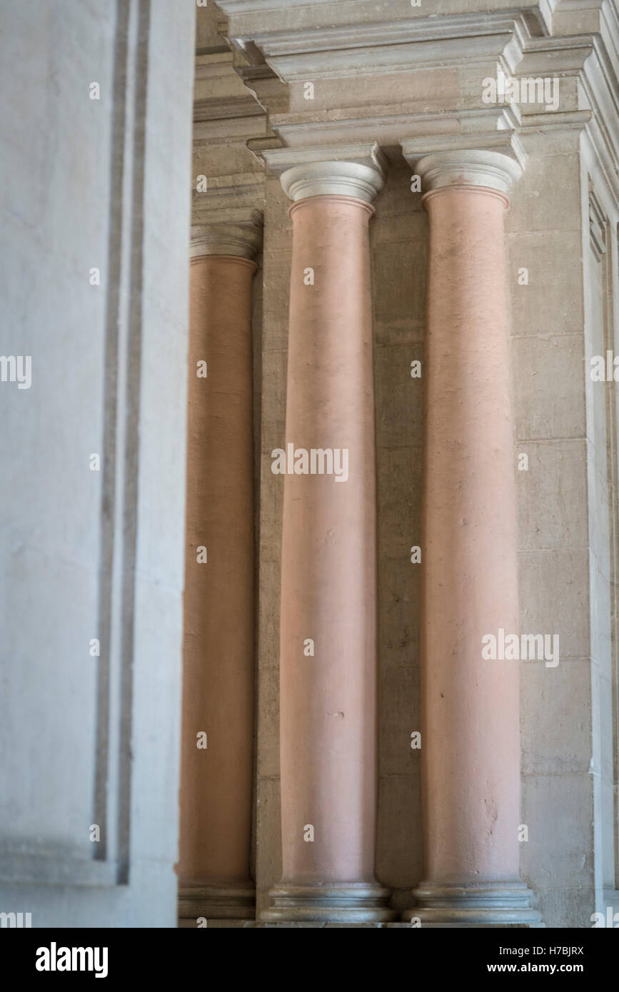 Rosa Spalten, Königspalast von Madrid, Madrid, Spanien Stockfoto