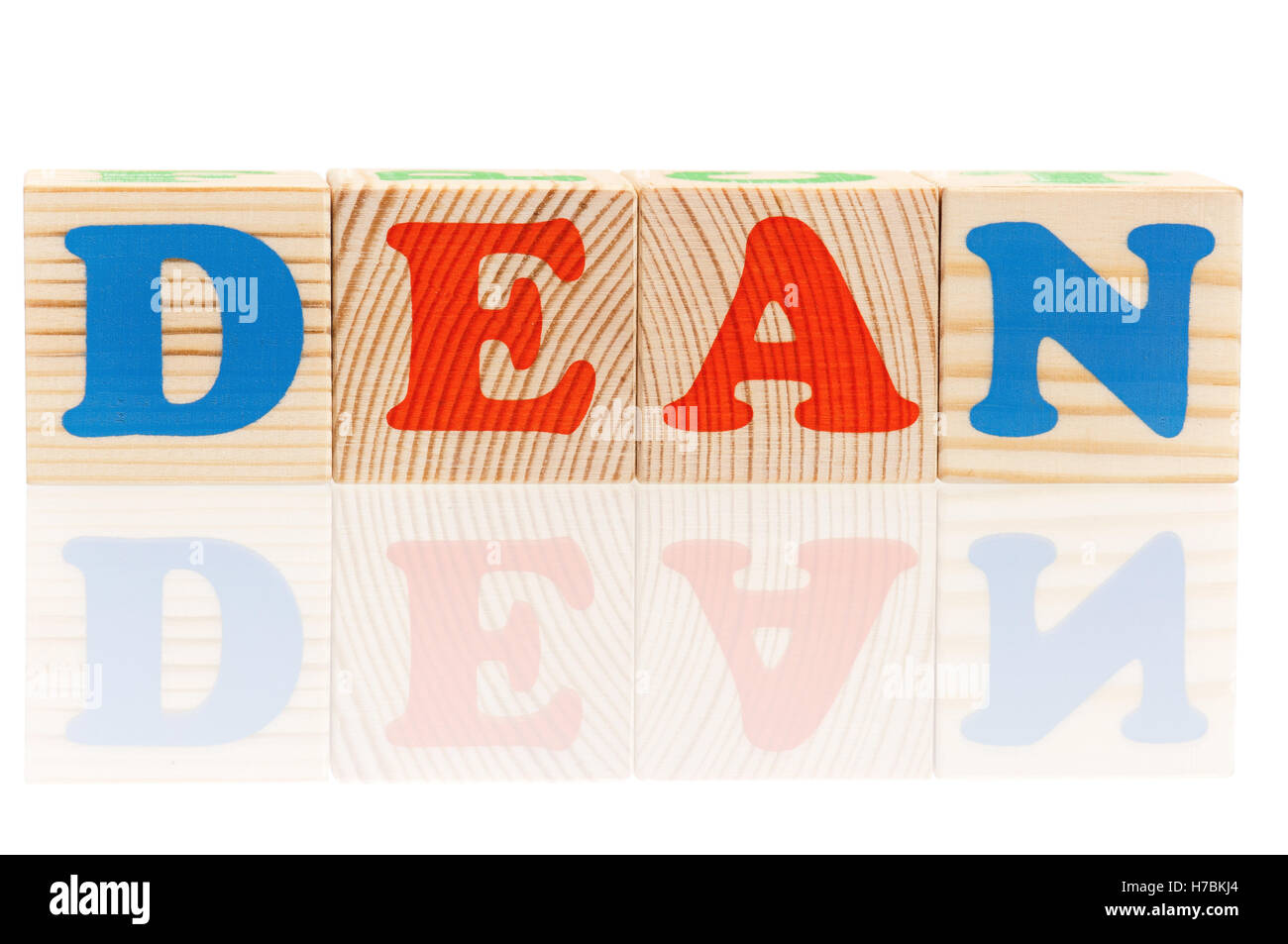 Hölzerne Würfel mit Buchstaben Stockfoto