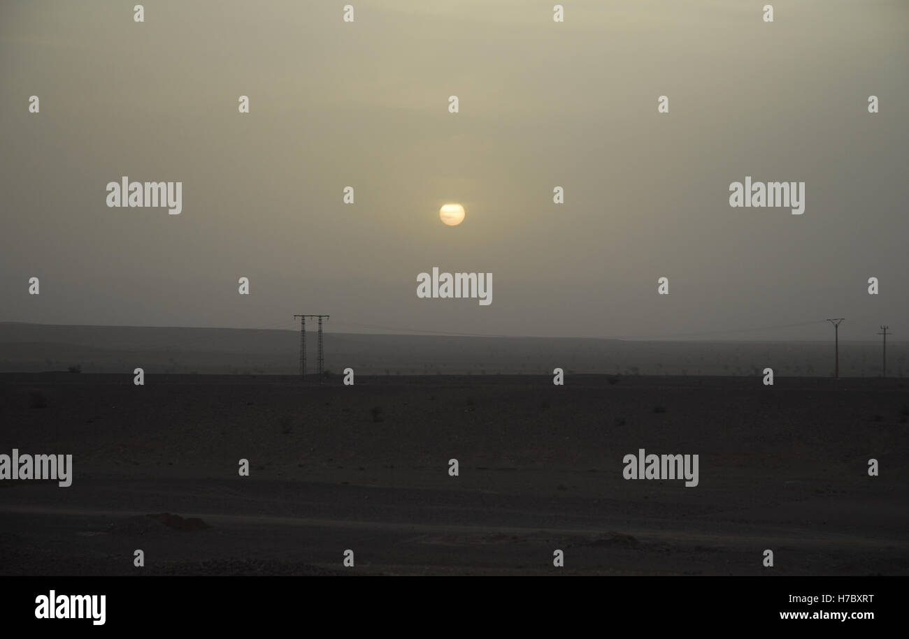 Nordafrika, Marokko, Maroc, Zagora, Sonnenuntergang aus Hotelzimmer Stockfoto