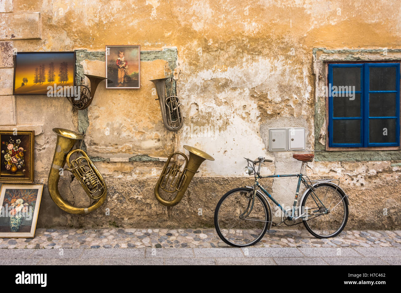Die Straße in der Altstadt von Radovljica, Slowenien. Stockfoto