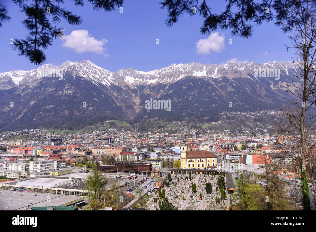 Schneebedeckten Alpen, Innsbruck, Österreich Stockfoto