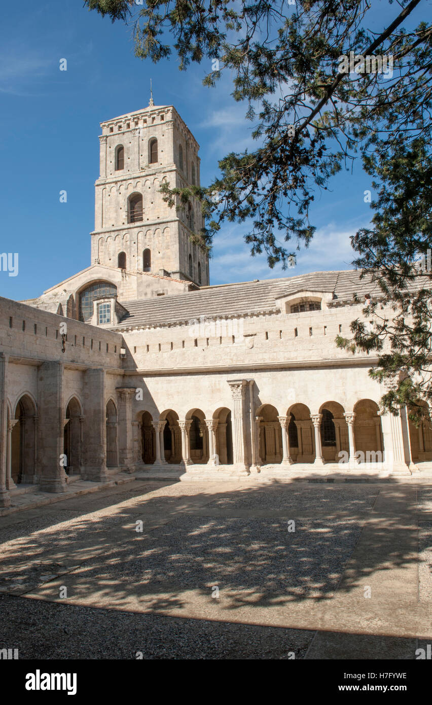 Arles st trophime Fotos und Bildmaterial in hoher Auflösung Alamy