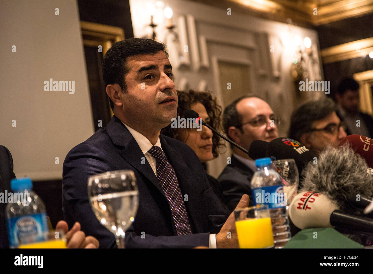 Selahattin Demirtas, der Anführer der HDP in türkischen Parlamentswahlen im November 2015. -28/10/2015 - Türkei - Selahattin Demirtas, der Anführer der HDP in türkischen Parlamentswahlen im November 2015.   -Chris Huby / Le Pictorium Stockfoto