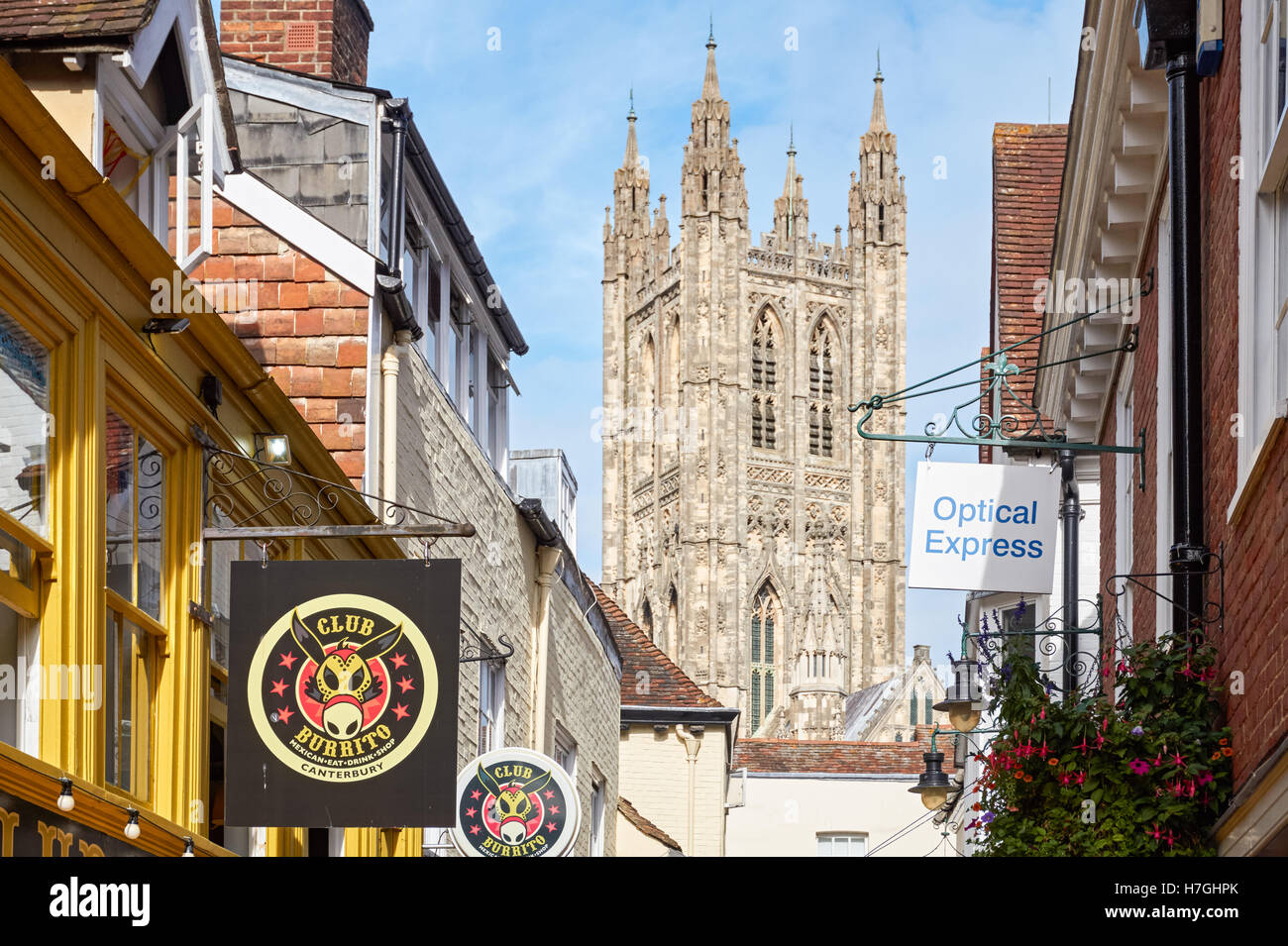 Canterbury Kathedrale gesehen von Metzgerei Lane in Canterbury Kent England Vereinigtes Königreich UK Stockfoto