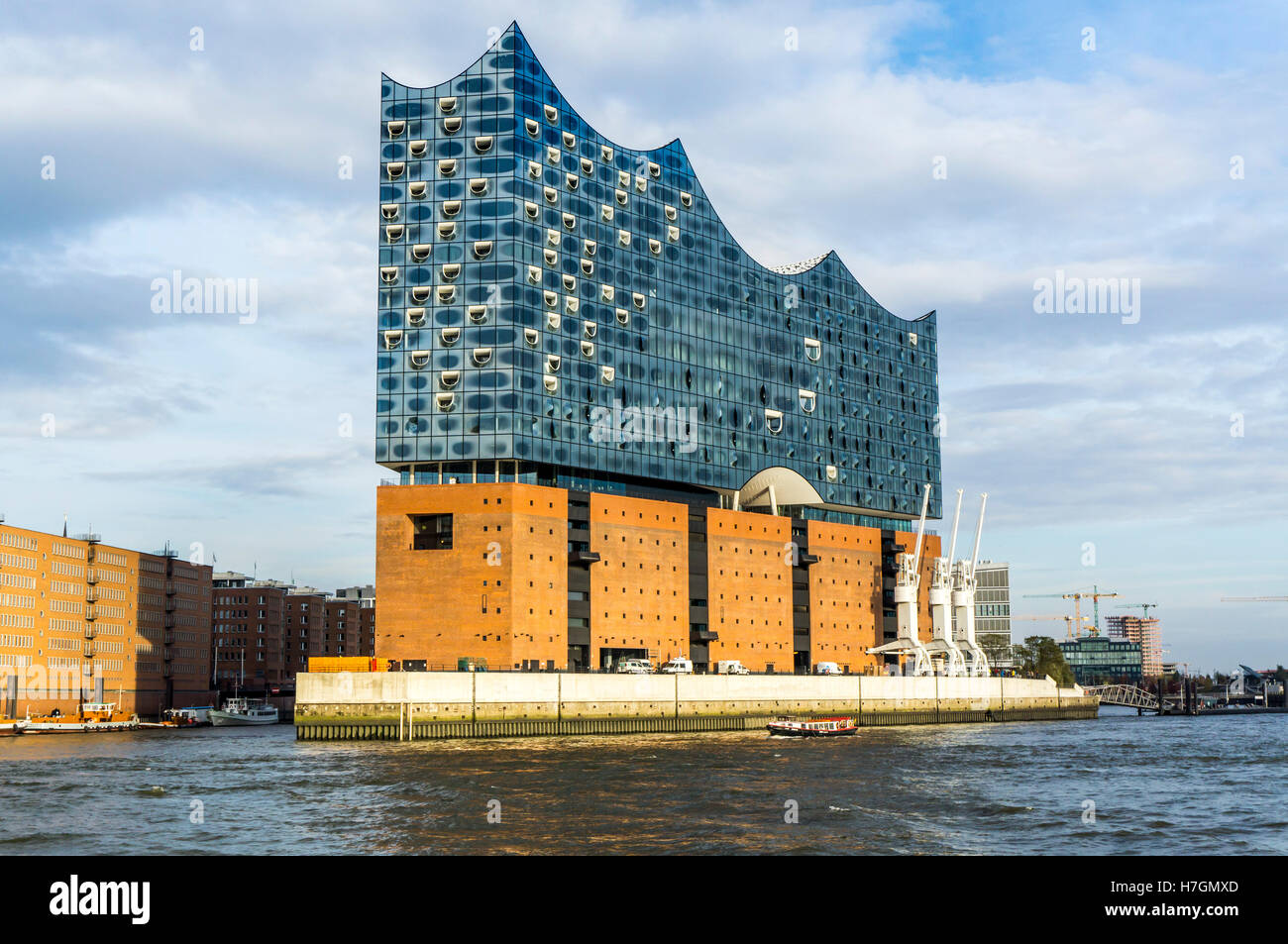 Die neue Elbphilharmonie, Philharmonie, im Stadtteil Hafencity an der Elbe in Hamburg, Deutschland Stockfoto